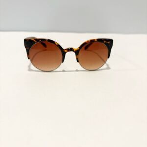 QUAY Australia HARLEM Round Cat Eye Sunglasses Brown tortoise
